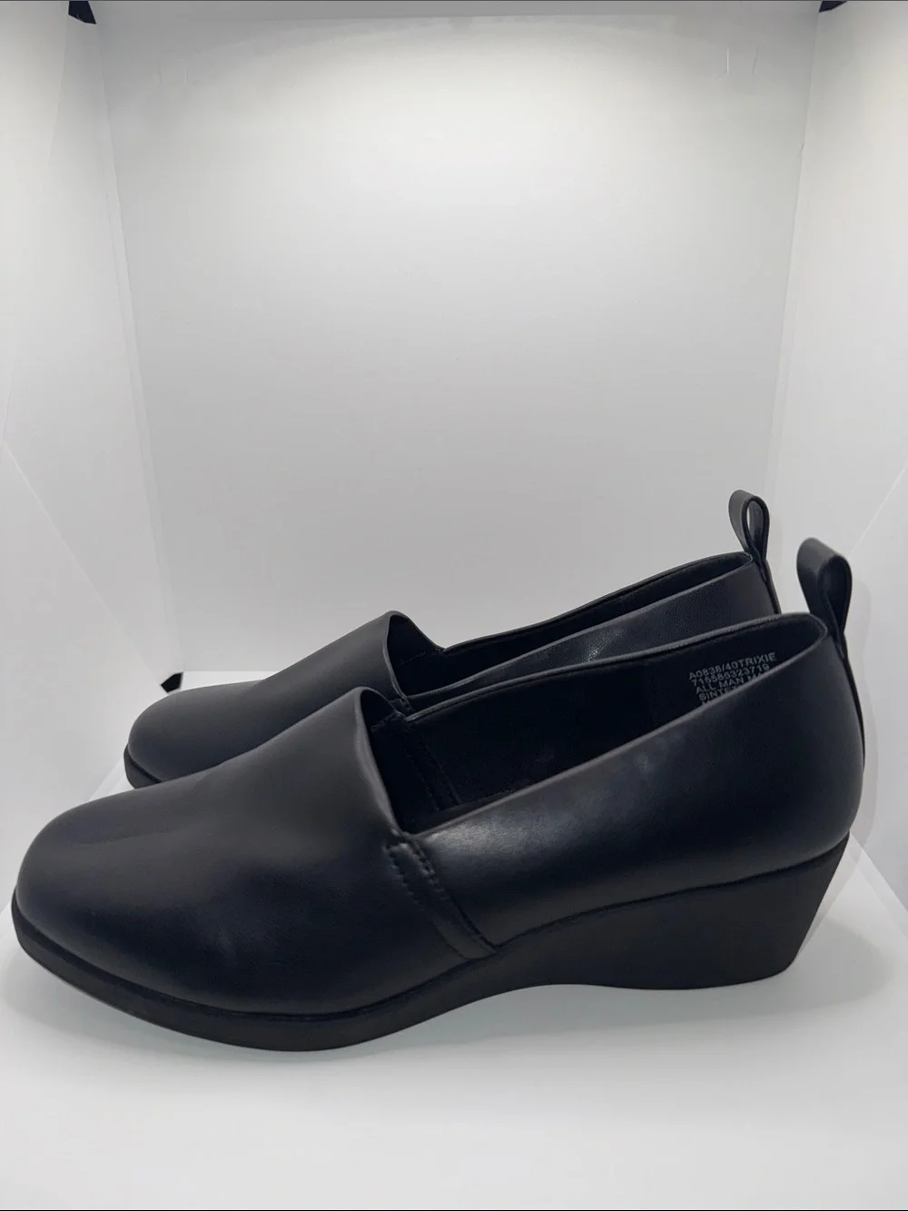 Aerosoles Trixie Wedges Slip On Shoes Black Vegan Leather Women’s 8 Wide 8W